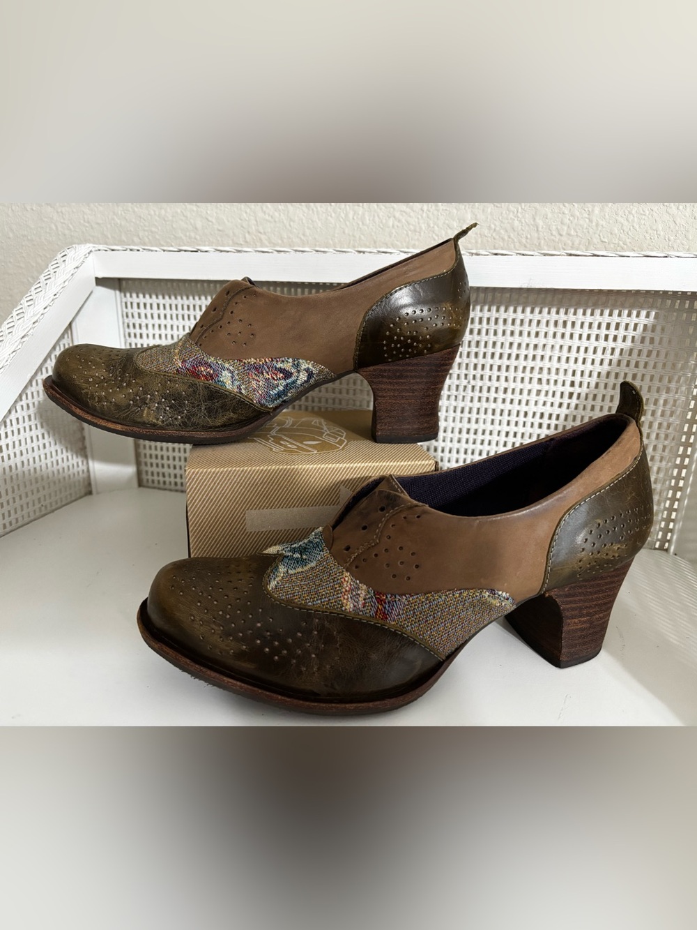 Morenatom BOHO Brown Mixed-Medium Heeled Wingtip Brogue Oxfords Excellent Cond.